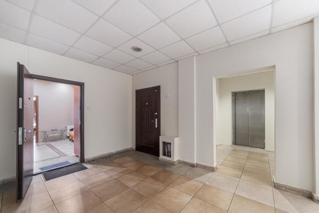 Апартаменты Two-bedroom apartment with balcony and kitchen Одесса