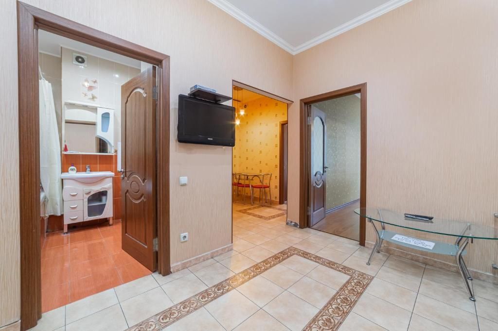 Апартаменты Two-bedroom apartment with balcony and kitchen Одесса