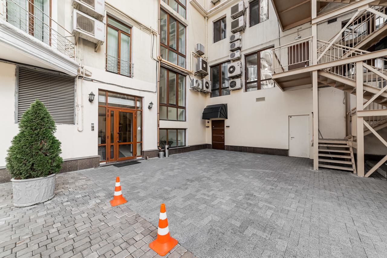 Апартаменты Two-bedroom apartment with balcony and kitchen Одесса