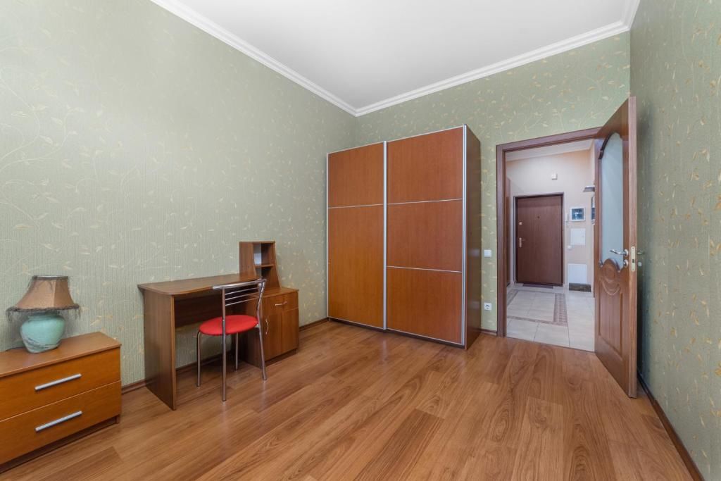 Апартаменты Two-bedroom apartment with balcony and kitchen Одесса
