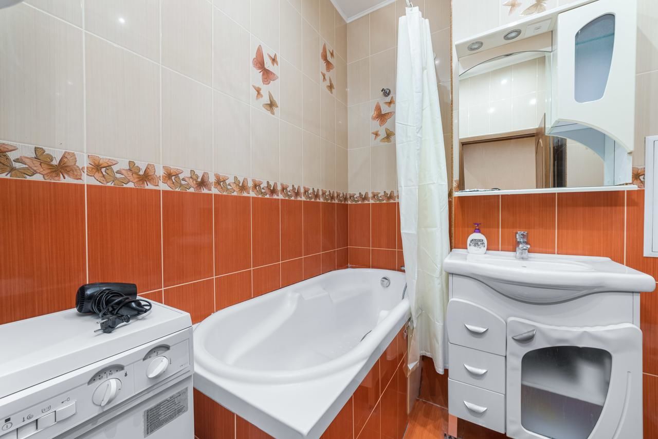 Апартаменты Two-bedroom apartment with balcony and kitchen Одесса