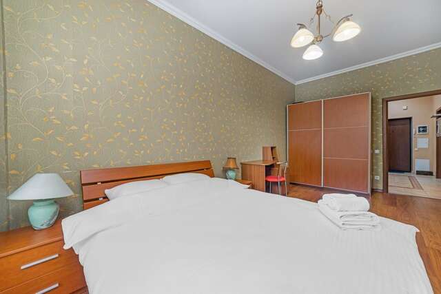 Апартаменты Two-bedroom apartment with balcony and kitchen Одесса-17
